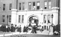 thumbs/CAMPUS 10 MARQUETTE HALL SUMMER 1944 WITH JESUITS.jpg